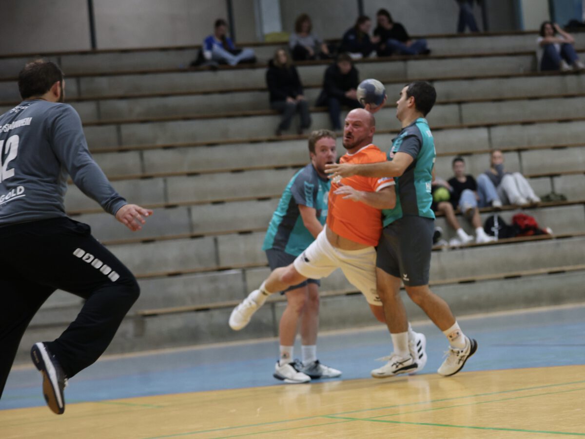 Routiniers führen TSV 1b zum verdienten 30:27-Heimsieg