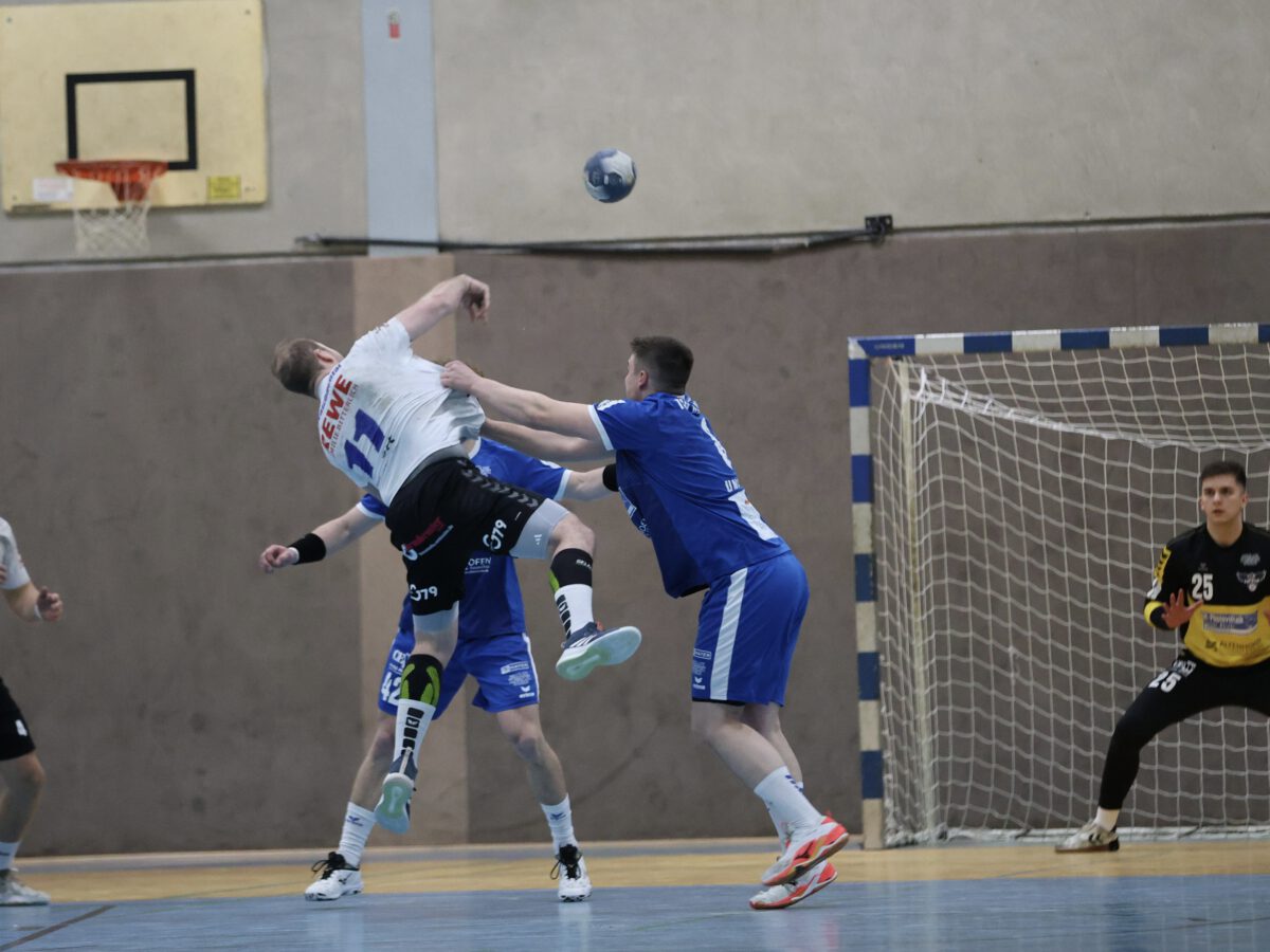 Falken zeigen Stärke in der 2. Halbzeit, lassen aber Heimsieg liegen