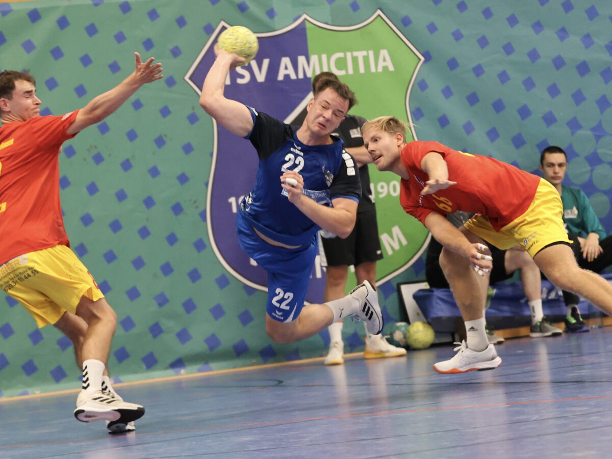 Mit Leidenschaft ins kleine Finale – Falken überzeugen beim Osada-Cup