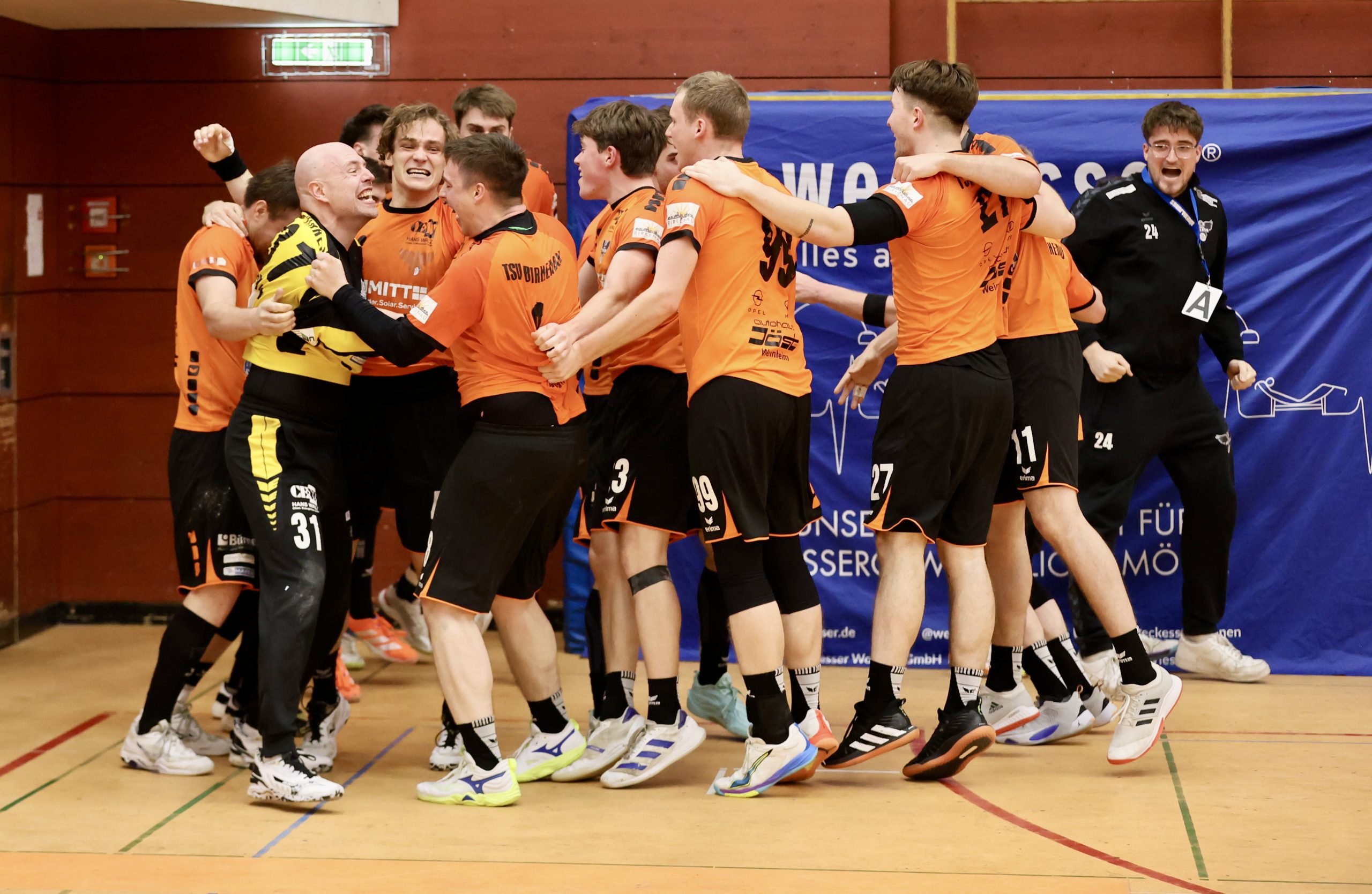 Falken drehen Wahnsinnsspiel beim Tabellenführer nach Mega-Comeback