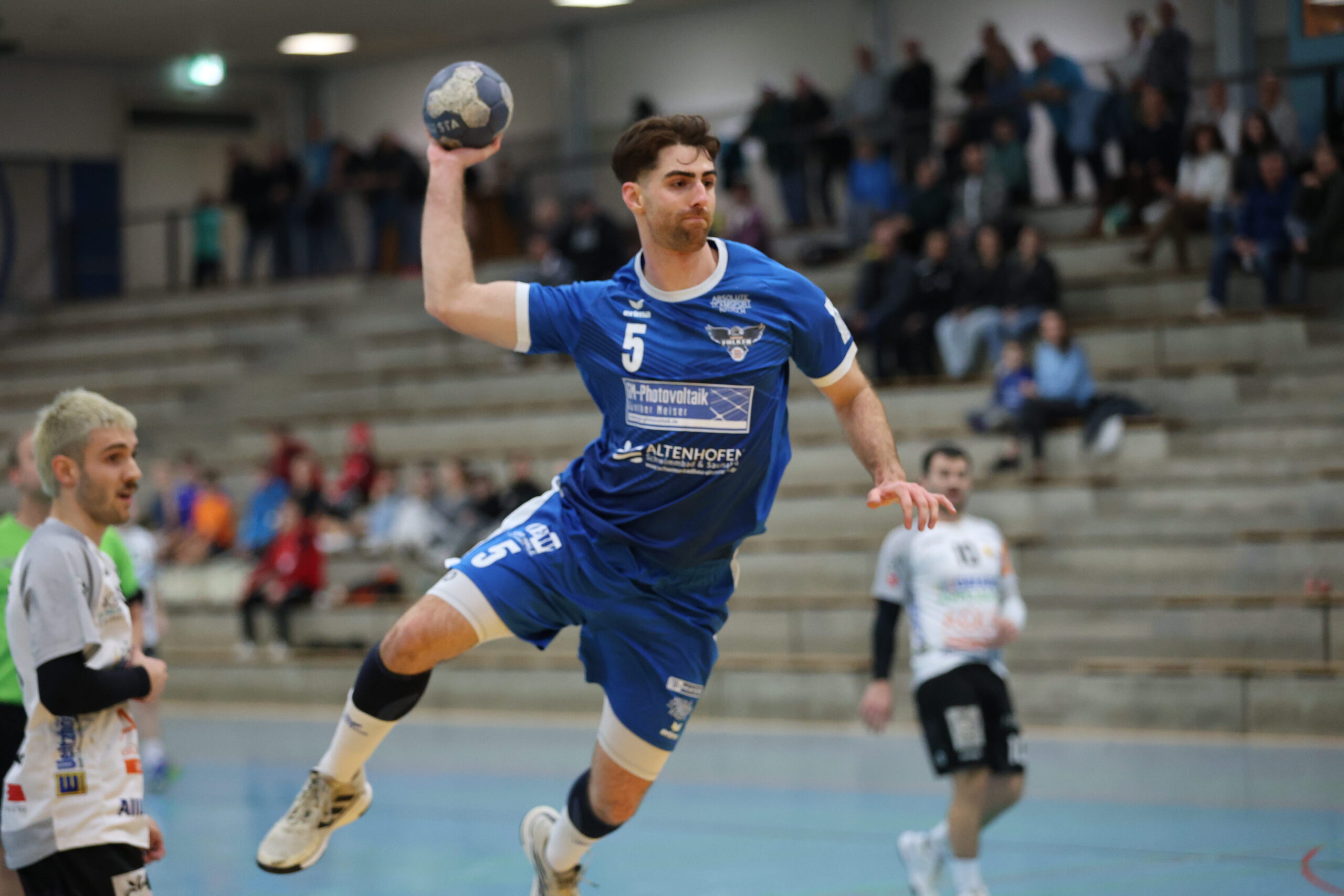 Falken halten auch Bottwar in Schach